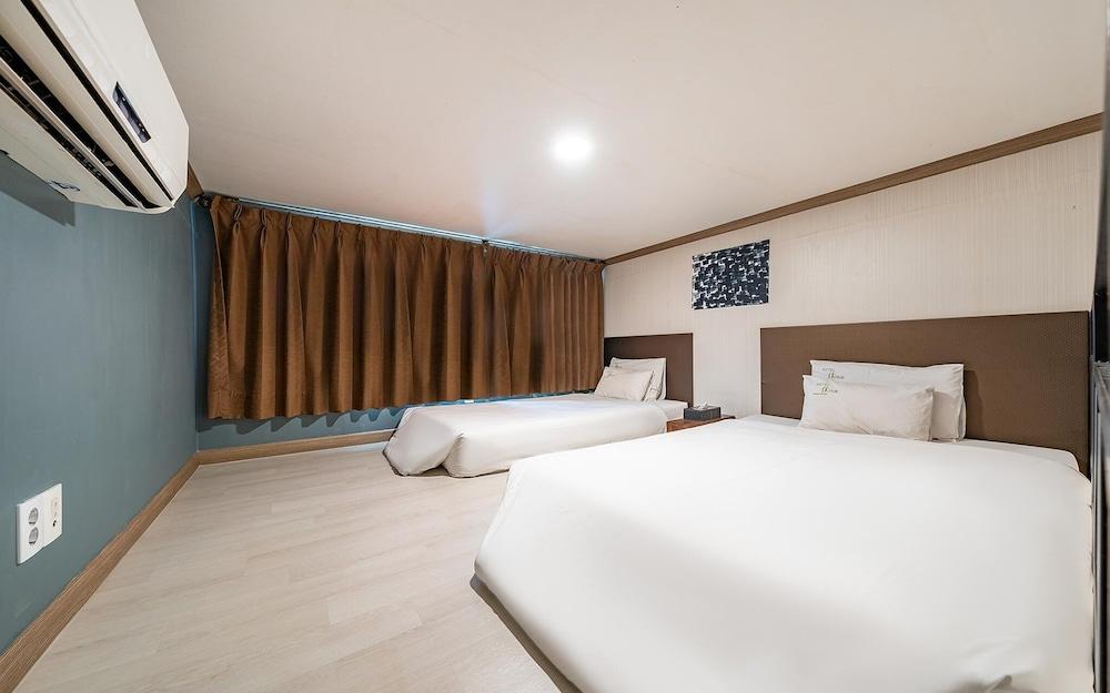 Hotel Hugh Loft in Incheon