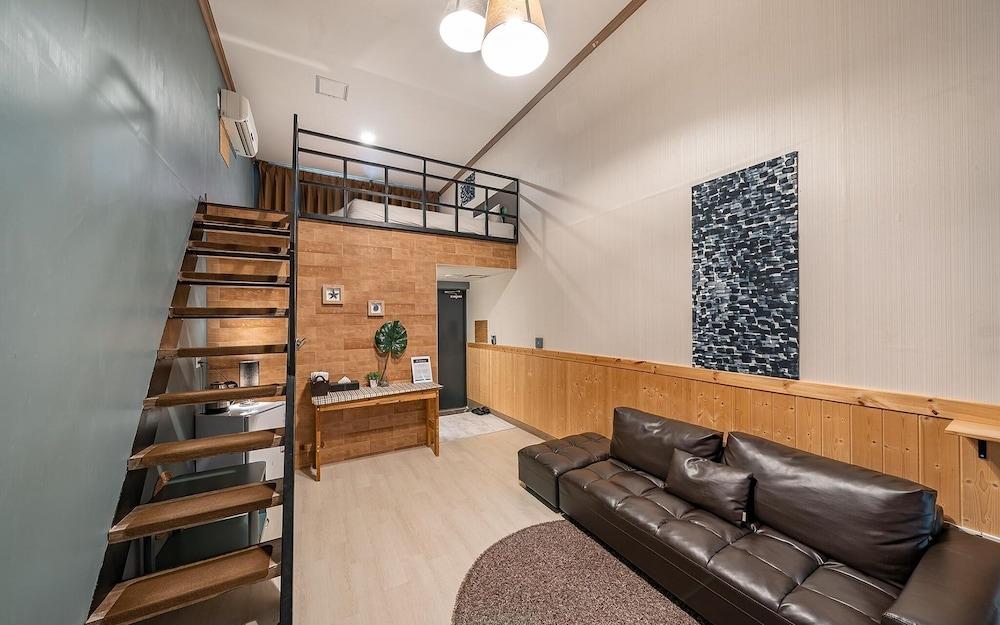 Hotel Hugh Loft in Incheon