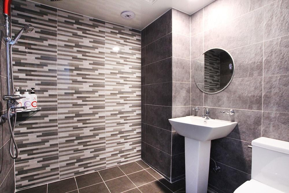 Gumi Wonpyeong-dong Hotel V