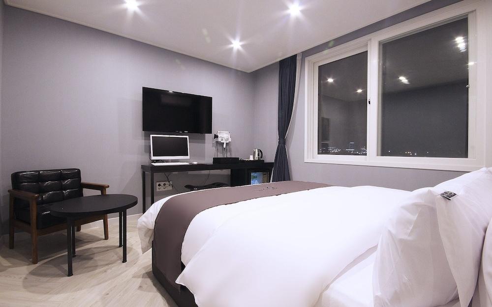Tongyeong Hotel Gray