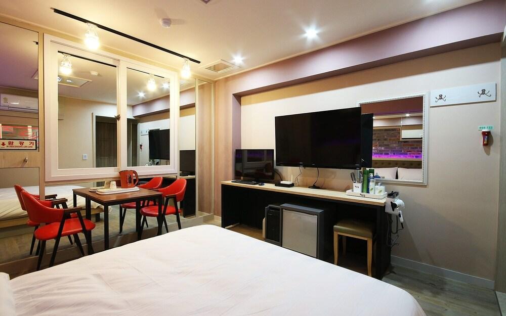 Gwangju Yangdong Jjak