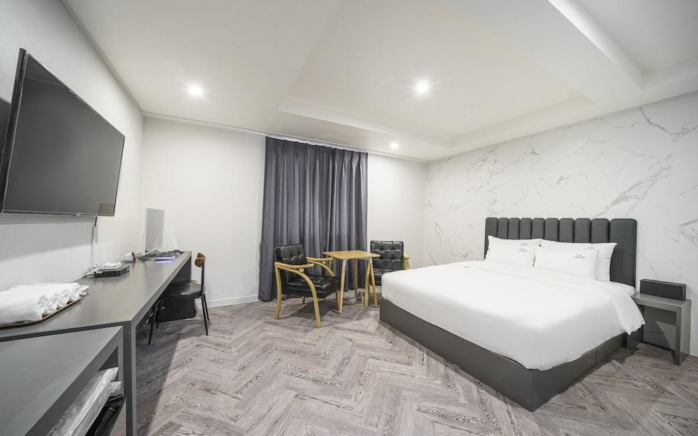 Gimhae Samgye Hotel Raon