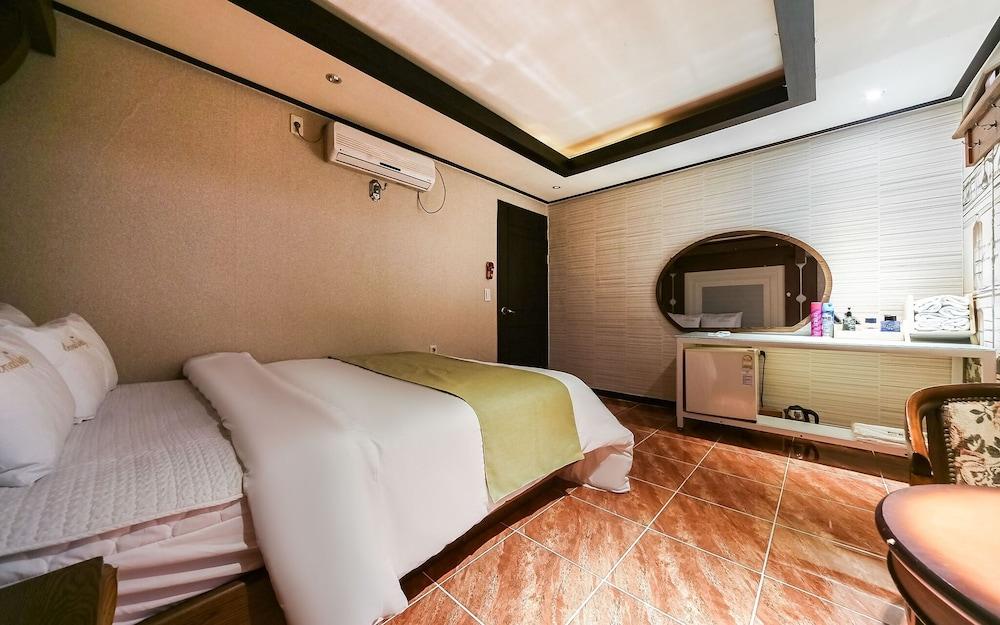 Hapcheon Broadway Hotel