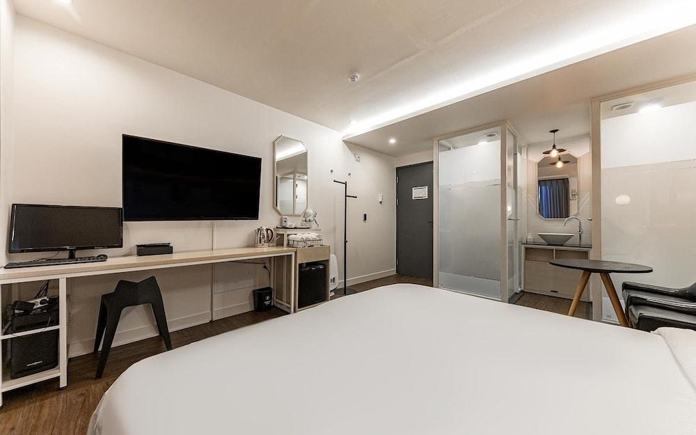 Jinju Brown Dot Jinjuseong Branch