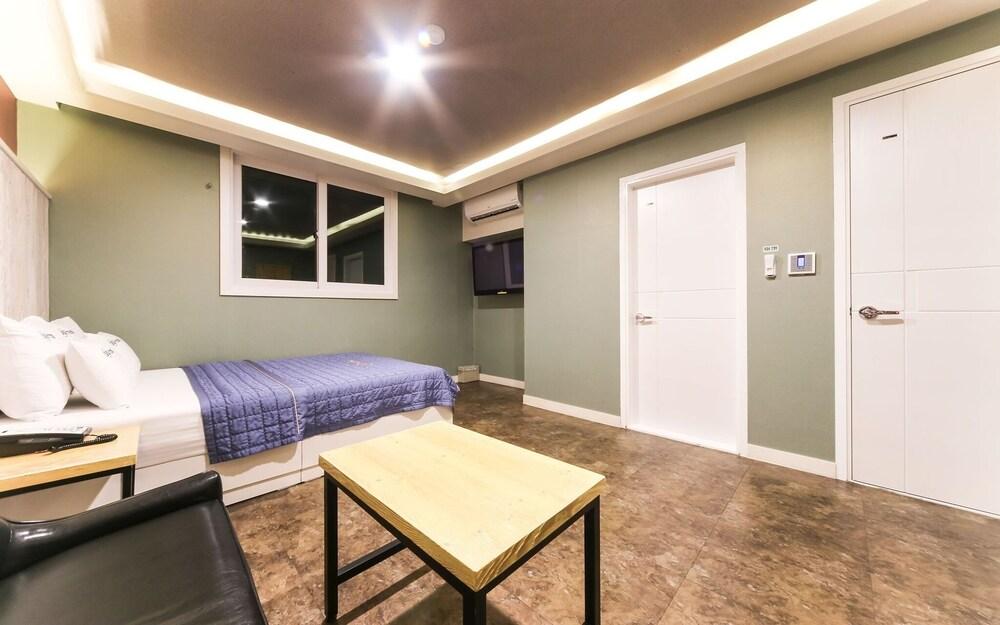 Gumi Indong Hotel WON