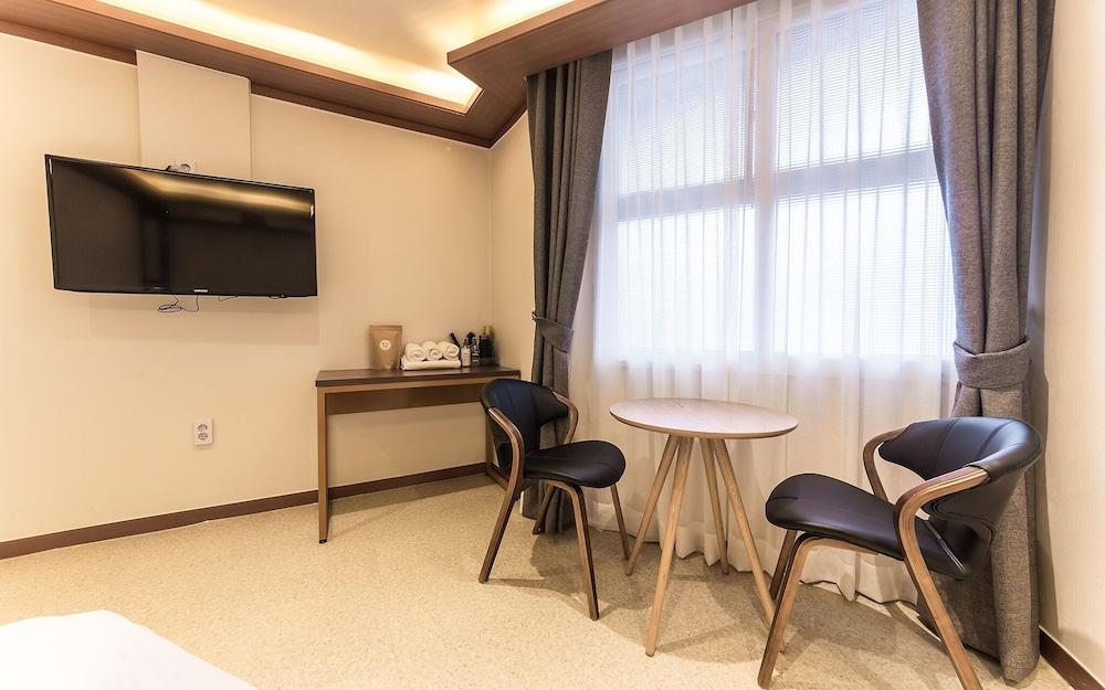 Chuncheon Plane Hotel