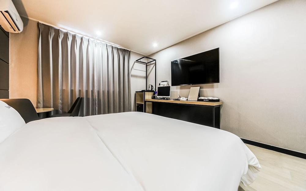 Changwon Myeongseodong Hotel Andante