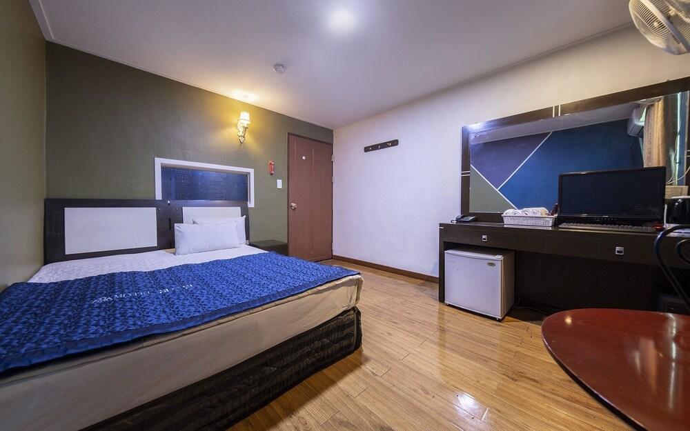 Daejeon Yucheon Sherobyul