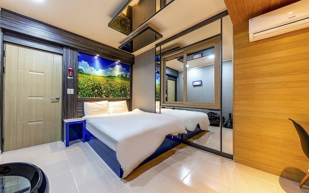 Gwangju Sansudong Hwangto