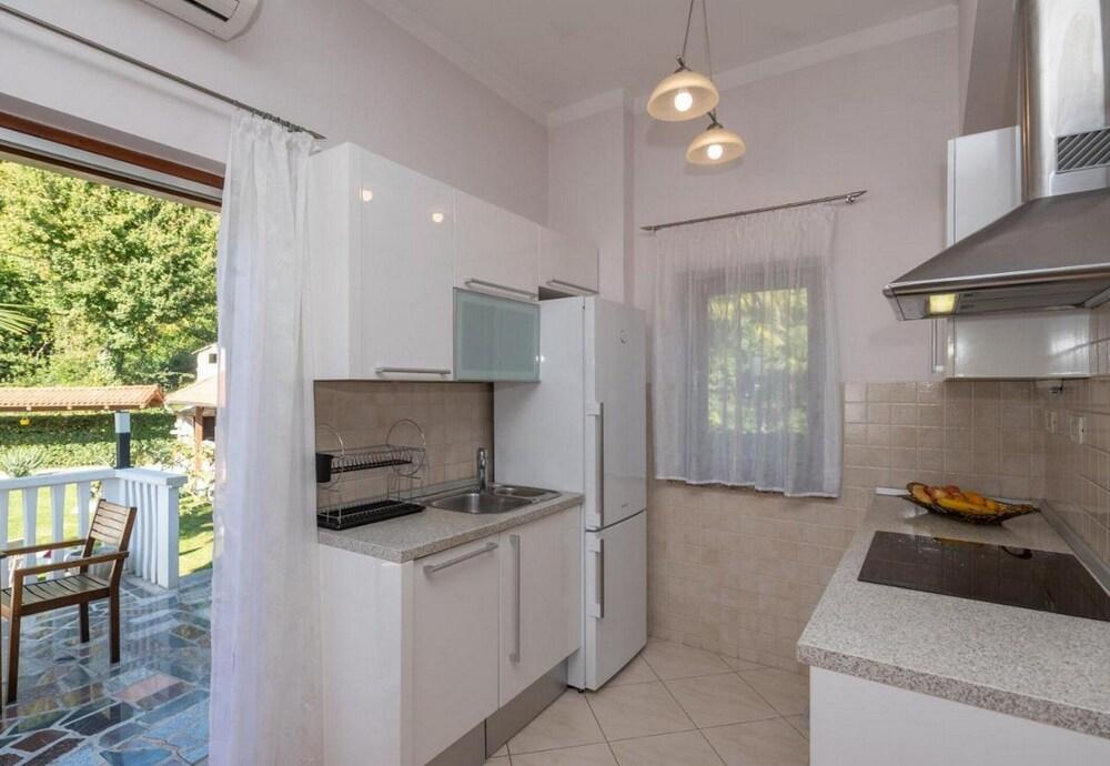 Seaview Apartment Lara