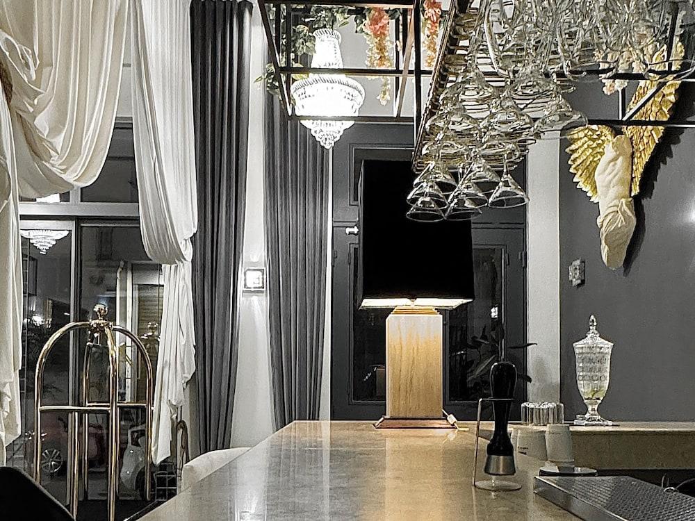 Athens The L7 Str - Luxury Boutique Collection Hotel