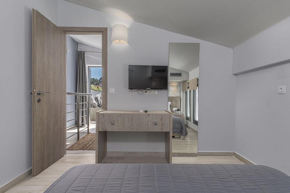 Adonis Luxury Village