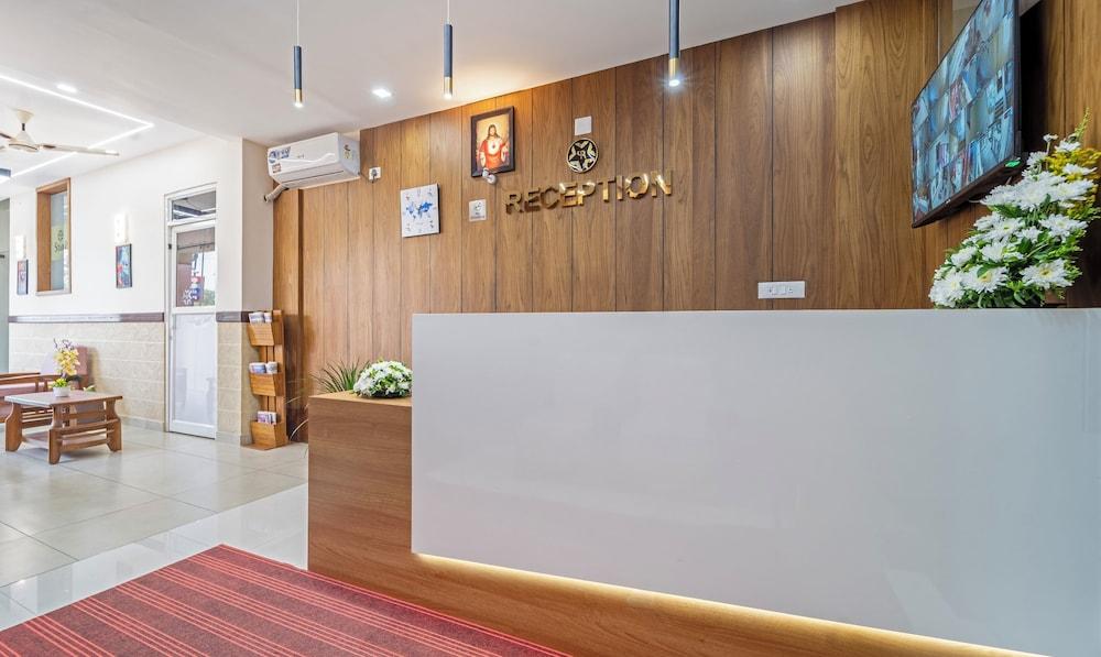 Treebo Thoduvas Star Plaza Cochin Airport