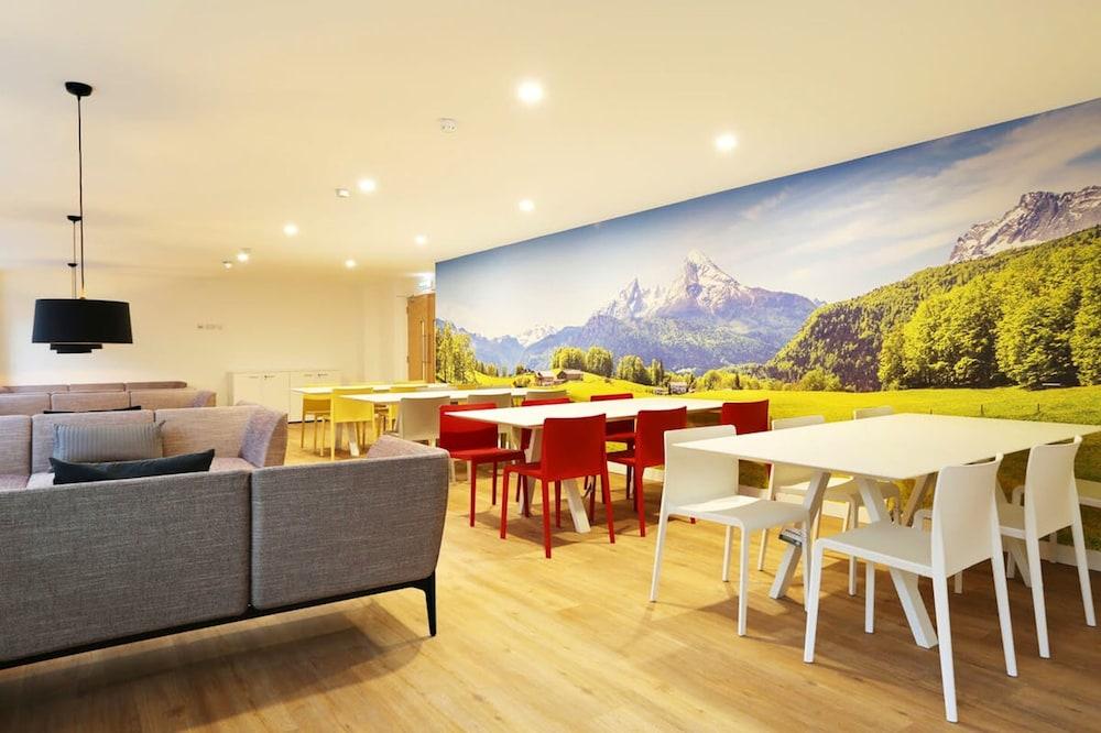 Studio for STUDENTS-NEWCASTLE UNDERLYME