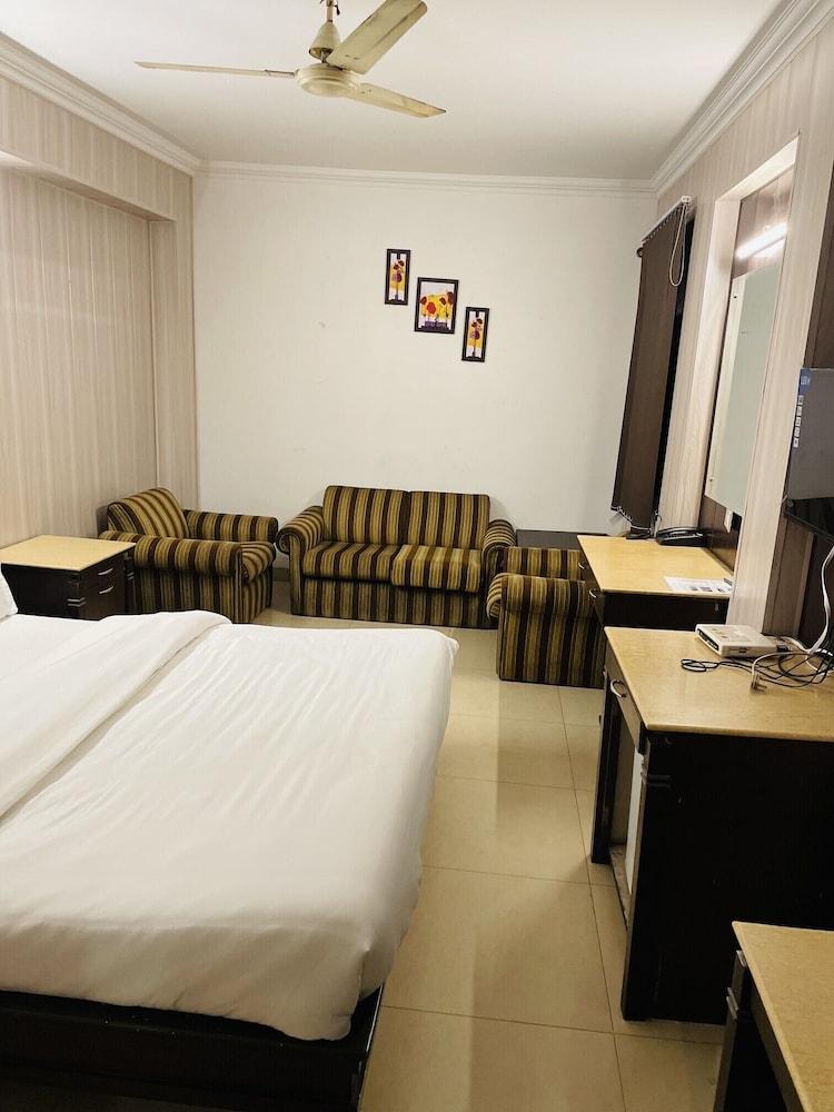 Hotel R S Residency