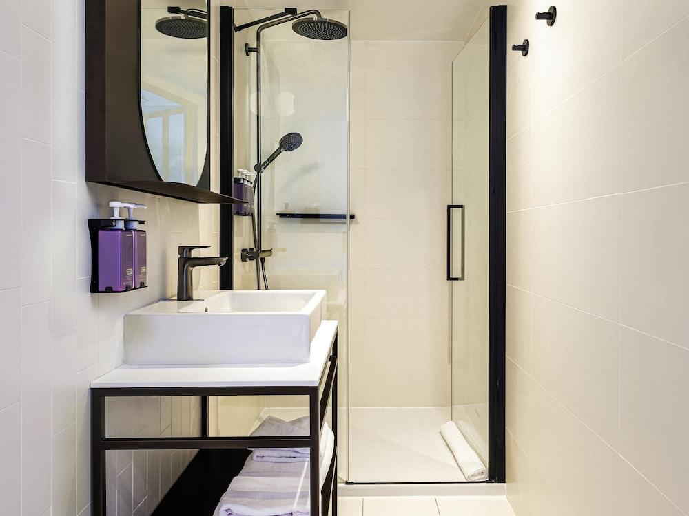 Tribe Paris La Defense Esplanade