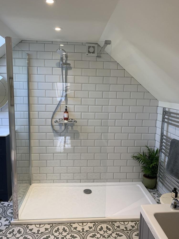 Dragon Orchard Retreat