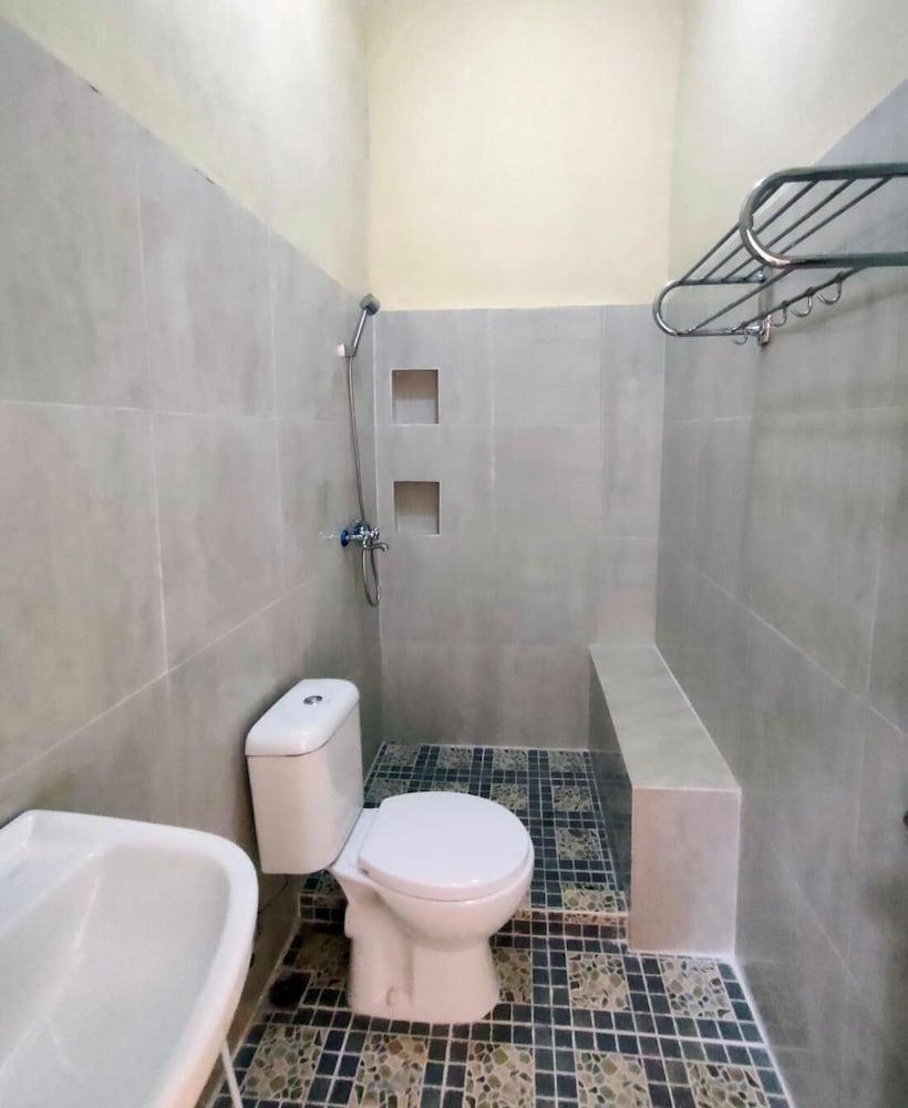 Bakom Inn Syariah - Standard Double Room