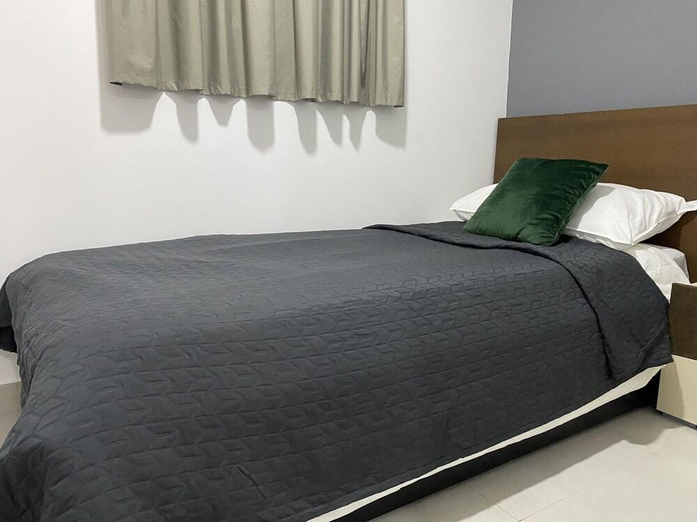 La mer Specious Apartment