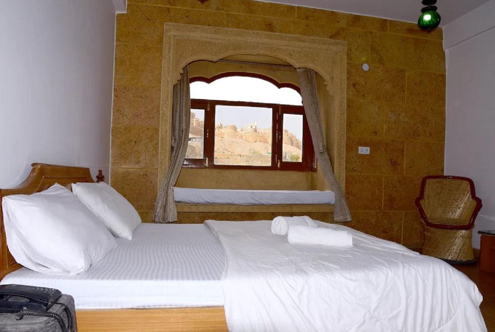 Goroomgo Wonbin Safari Jaisalmer