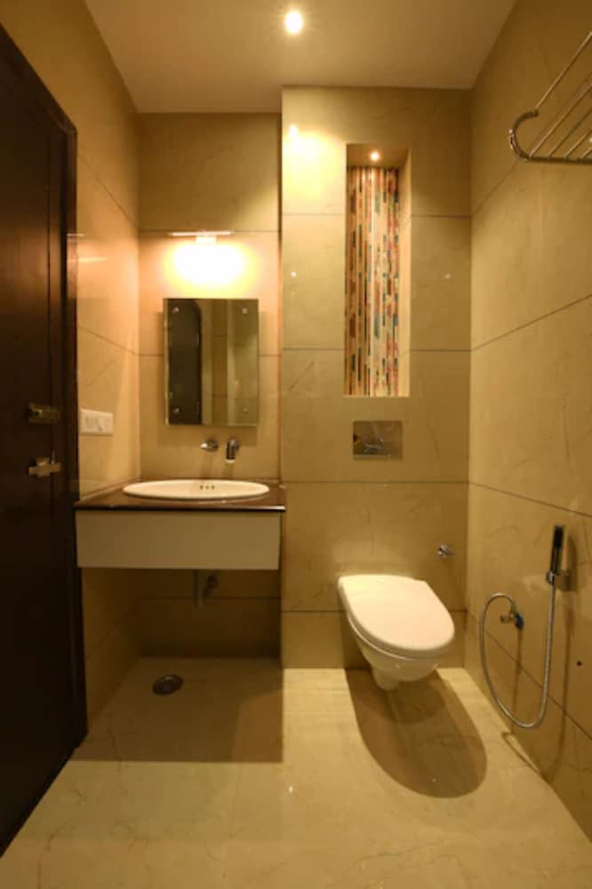 Goroomgo V Grand Bareilly