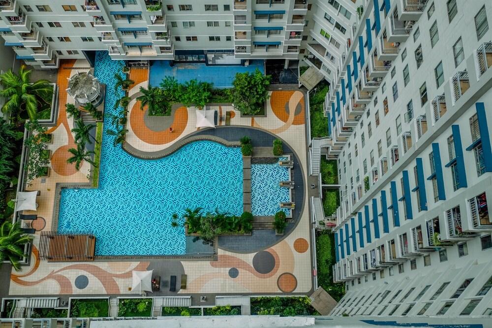 Comfortable 2BR Apartment at Sudirman Park