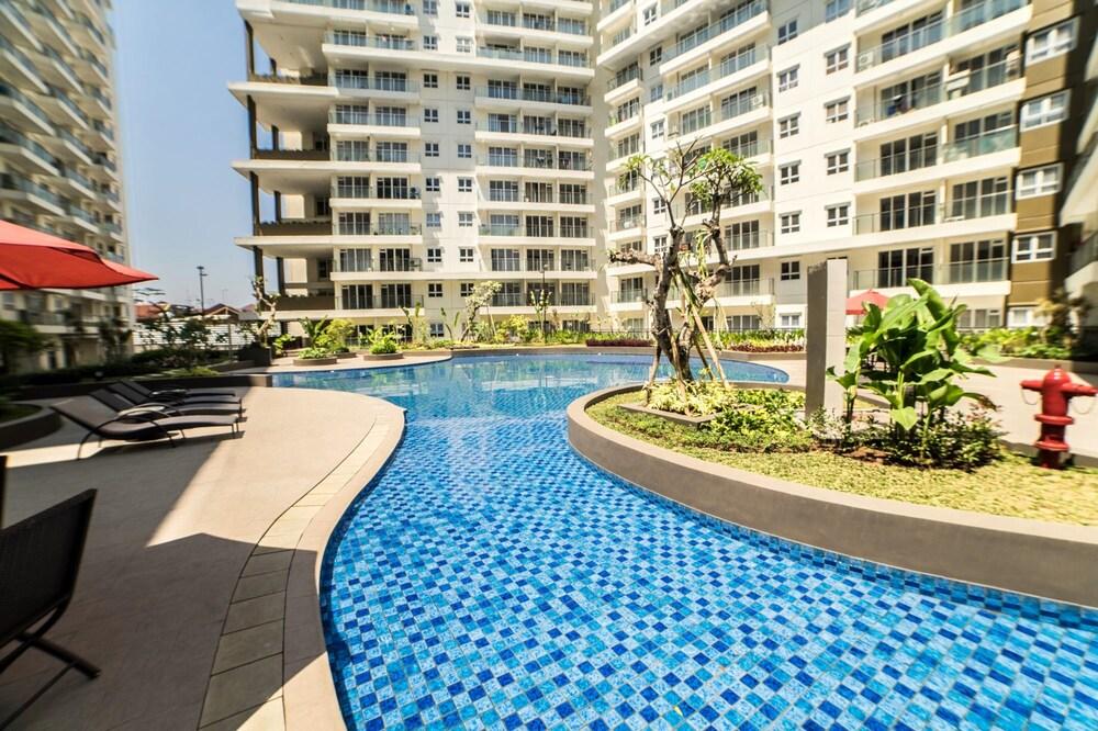 Serene with Cozy Design 2BR Apartment at Gateway Pasteur