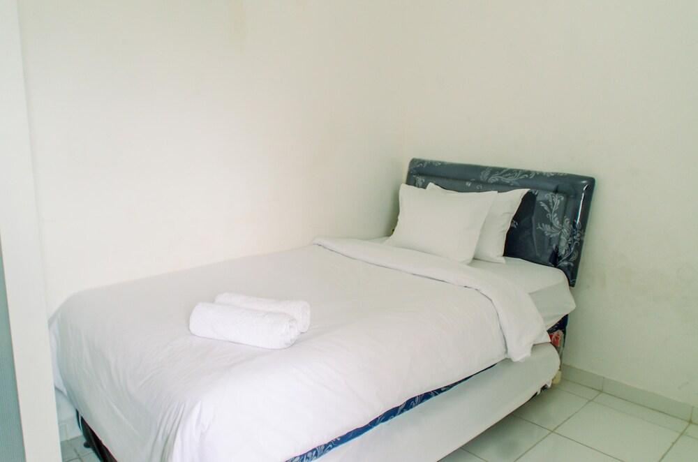 Comfort Studio (No Kitchen) at Aeropolis Apartment