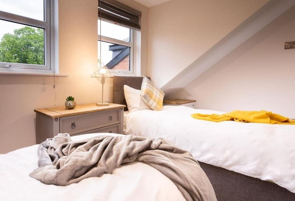 Grayson Court by Deardon Properties