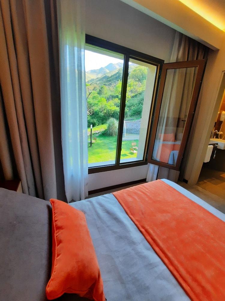 Hotel Estilo MB- Merlo