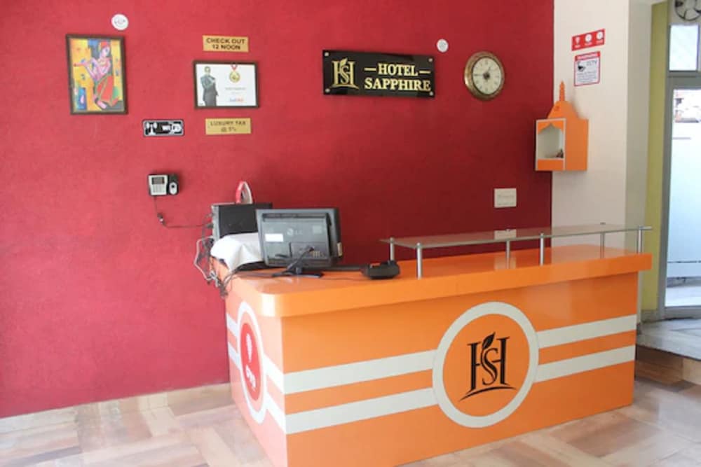 Goroomgo Pancham Continental Bareilly