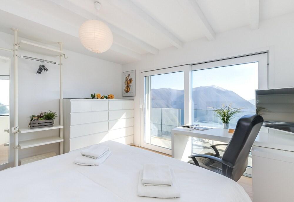 Villa Brebycri Amazing View