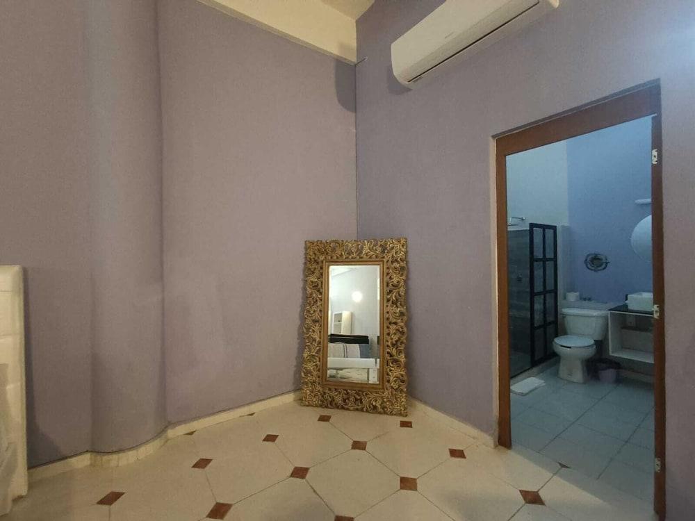 Cozy studio across from the Ocean E12