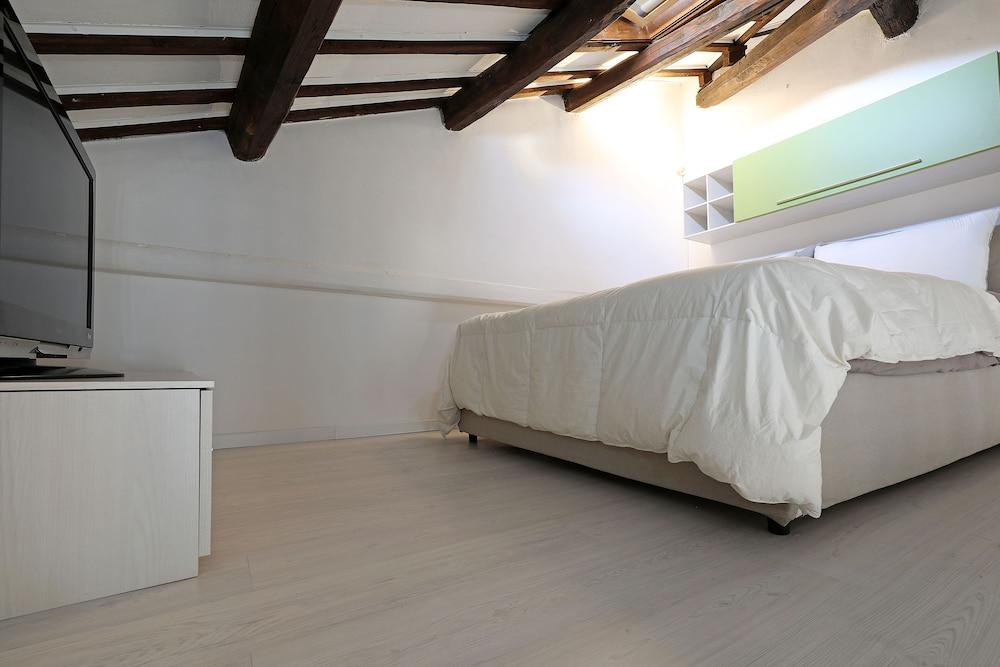 Monserrato Apartment