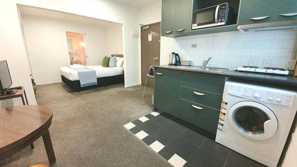 City Living - Wifi- Netflix - Laundry