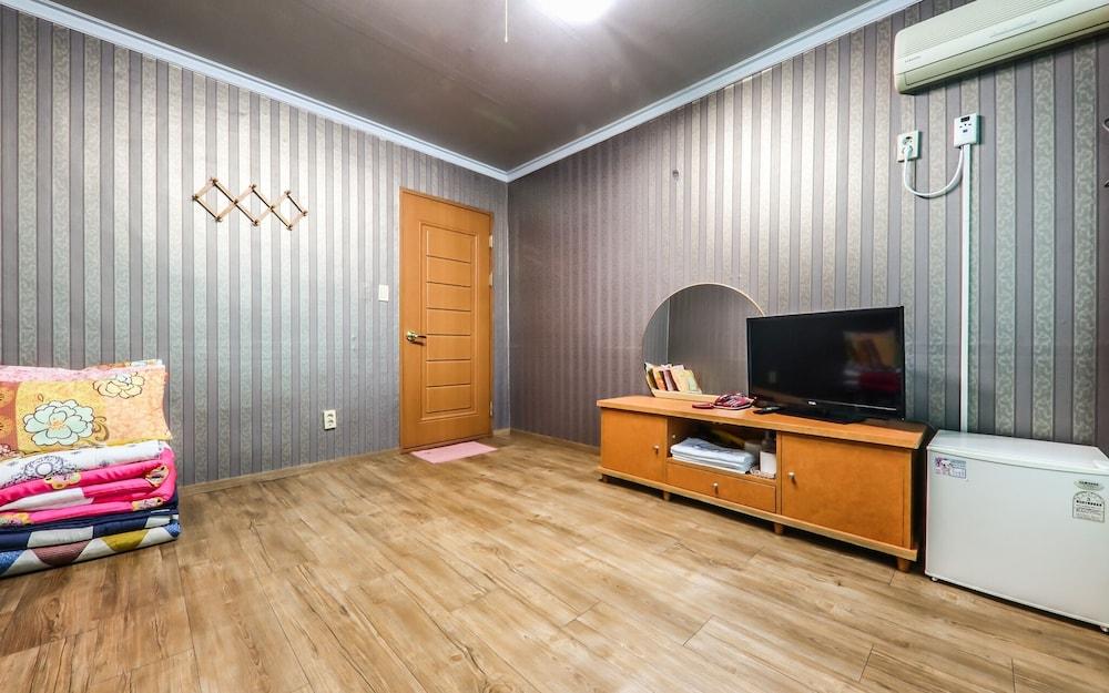 Danyang Taehwasan Park