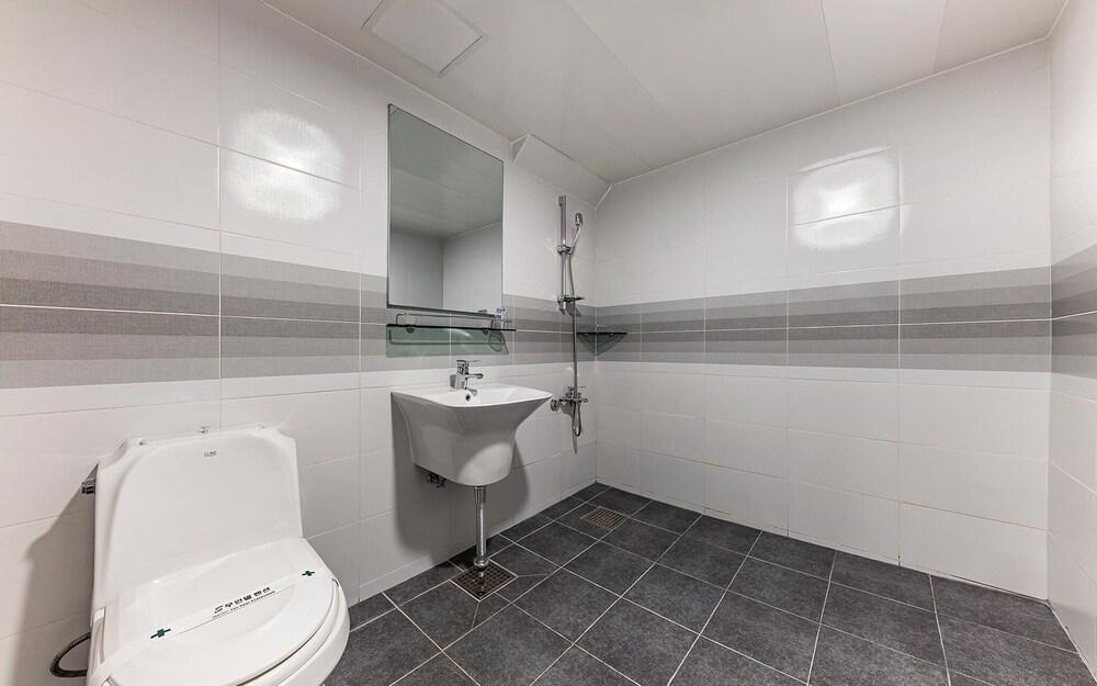 Taean S Self Check-in Motel