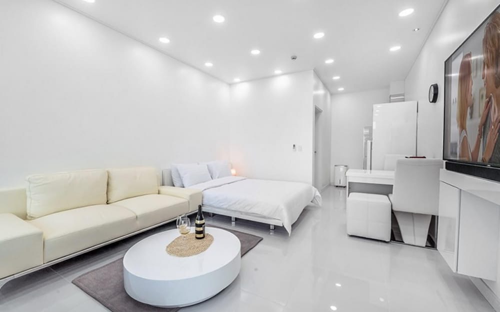 Geojedo Bay Hill Pool Villa