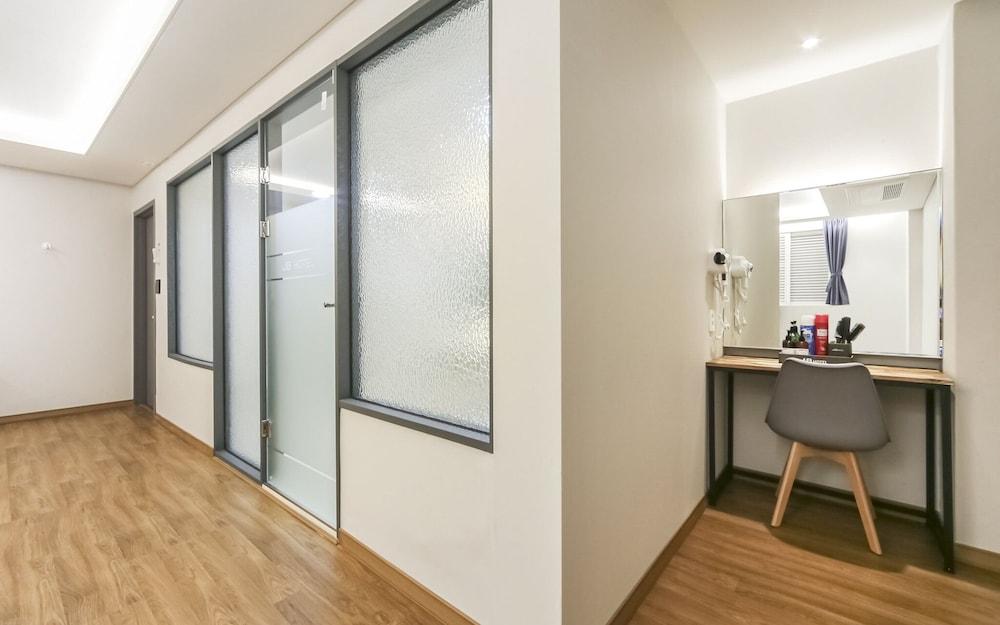 Gimhae Urbang-dong JB Hotel