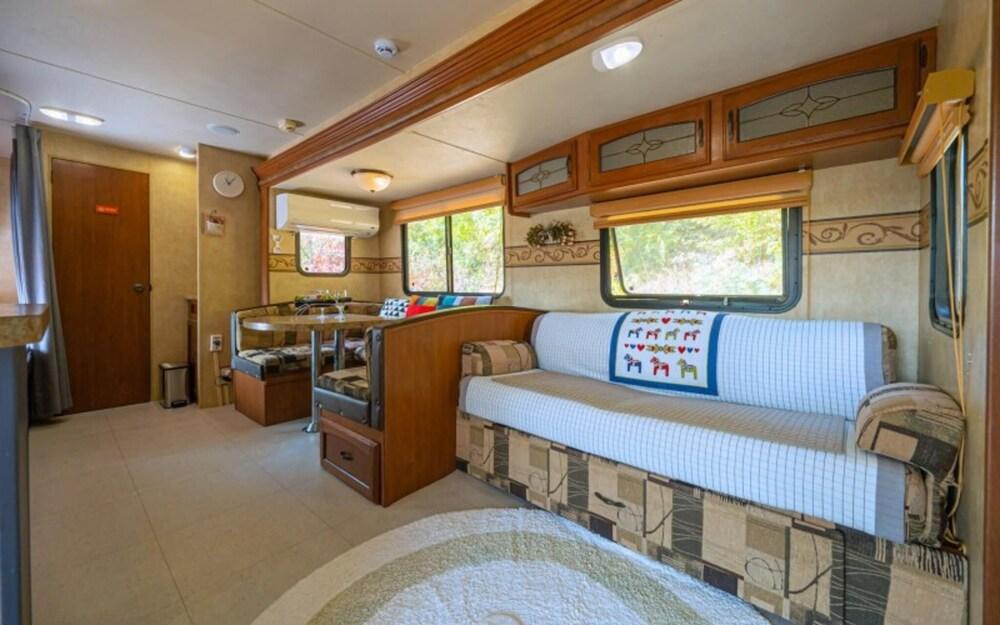 Gyeongju Oslo Pool Villa