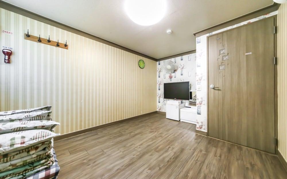 Ulleung Healing Hotel