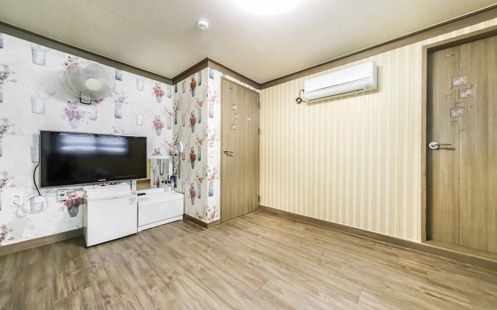 Ulleung Healing Hotel