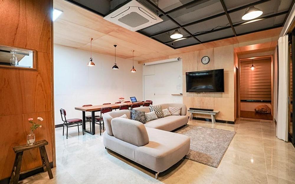 Gapyeong Junghwa Yeogak Pension