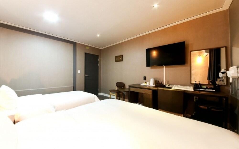 Suncheon Sloth Hotel