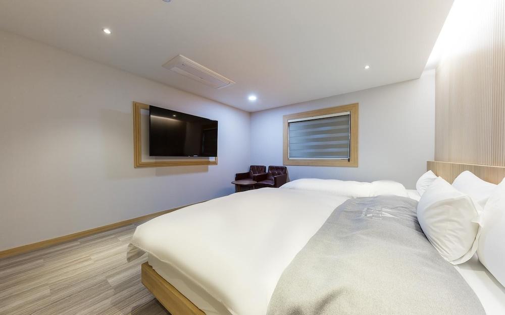 Boeun Malti Self Check-in Motel