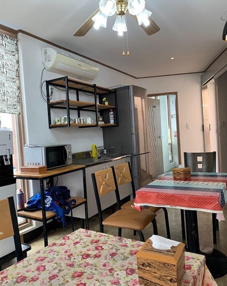 Jeju Gobullak Guest House