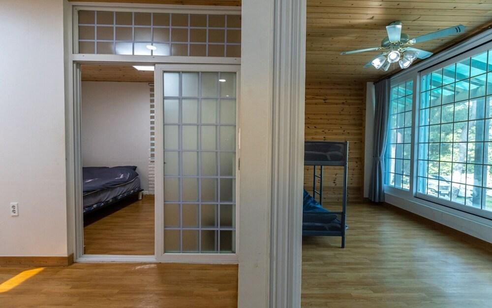 Jeju Ohu Guest House