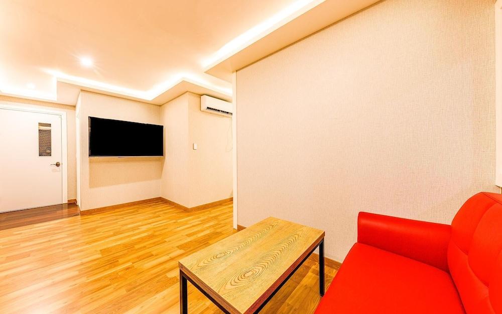 Daegu Seongseo Sweet Hotel