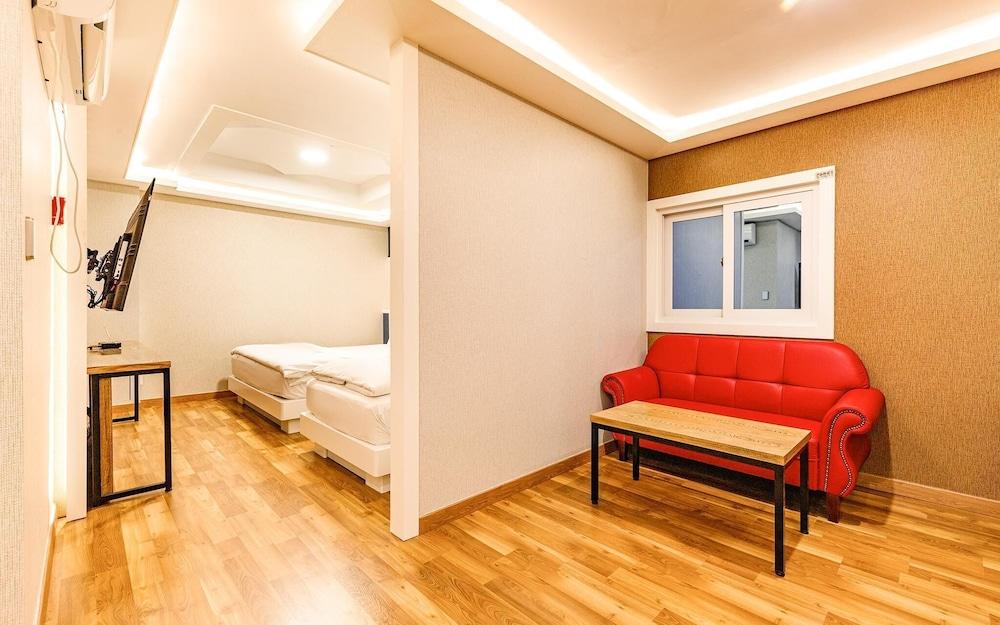 Daegu Seongseo Sweet Hotel