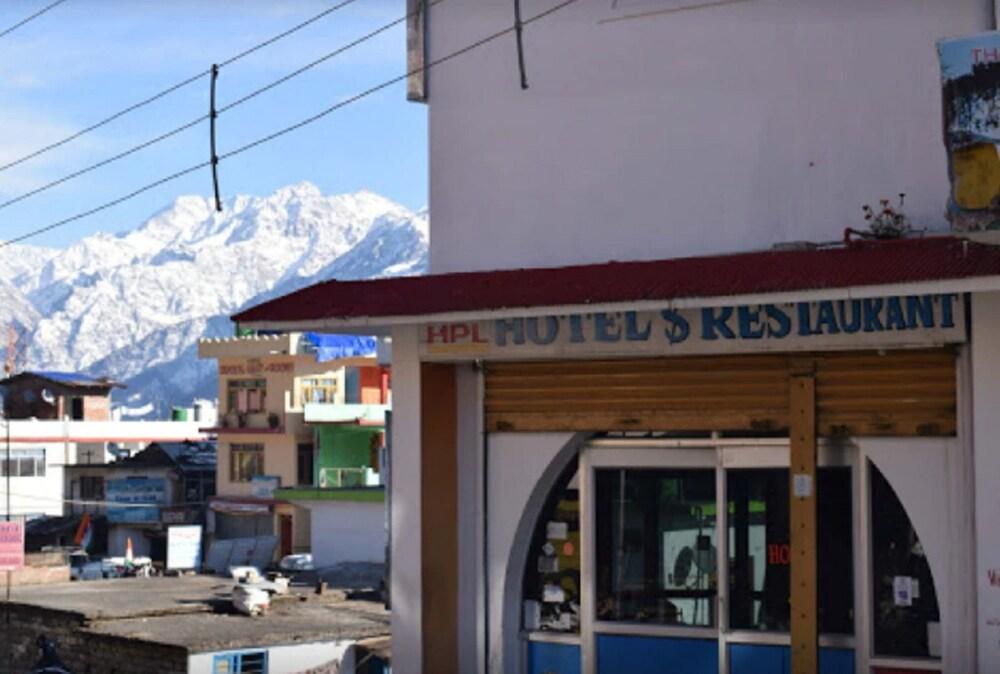 Goroomgo Pandey Lodge Munsiyari